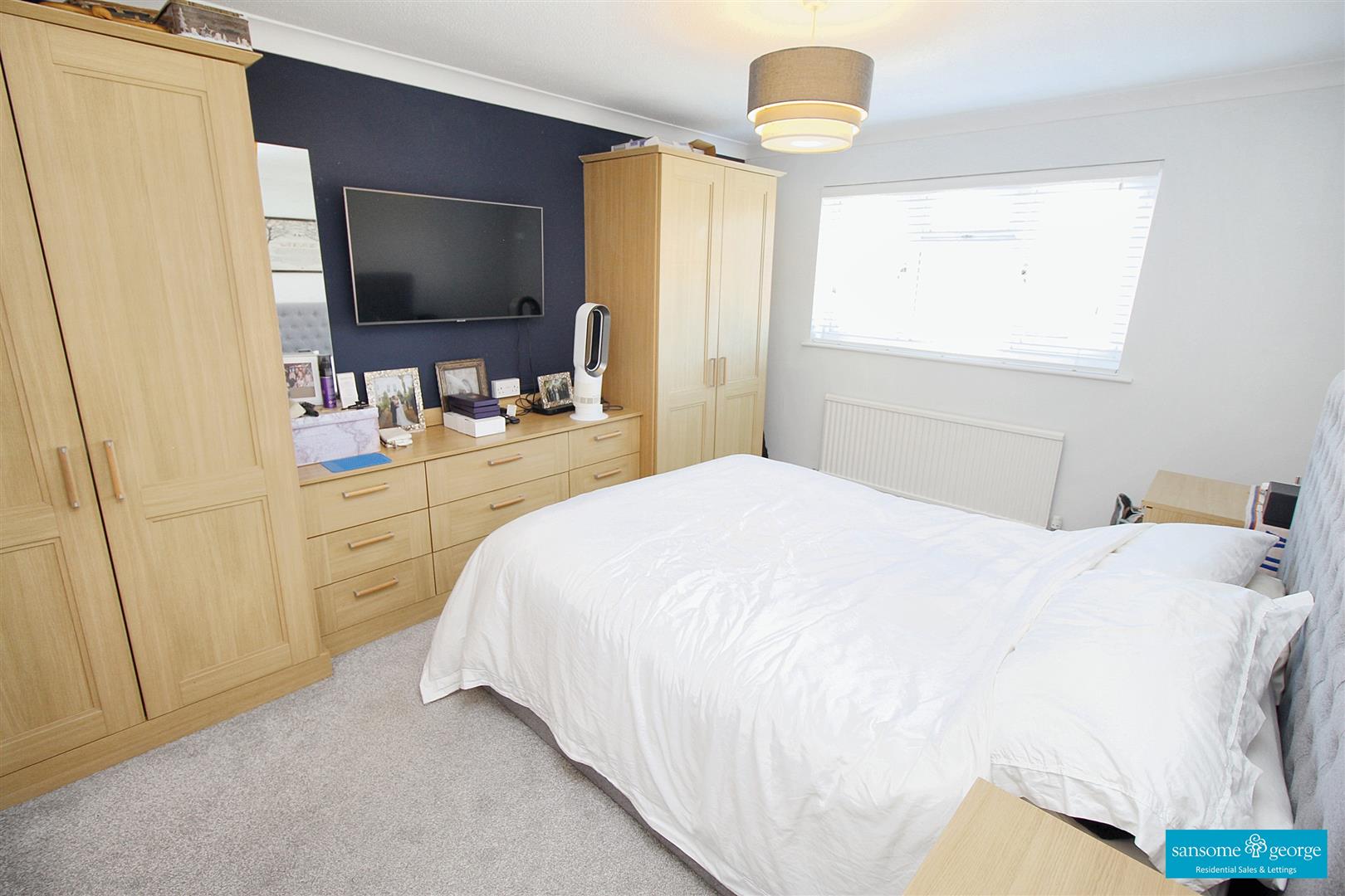 Apple Close, Tilehurst, Reading